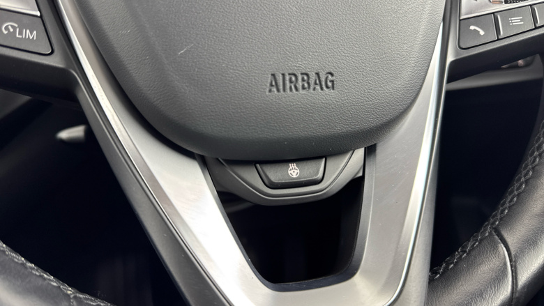 BMW 1 Series 118i [136] Sport 5dr [Live Cockpit Professional] Petrol Hatchback